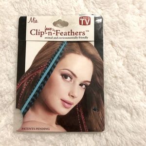 NEW! Mia clip in faux feather hair extensions As Seen On TV